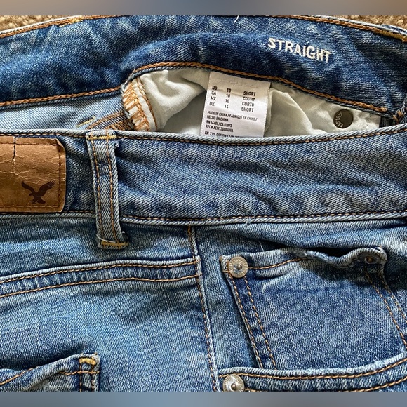 American Eagle Straight Super Stretch Distressed Jeans - Picture 3 of 3